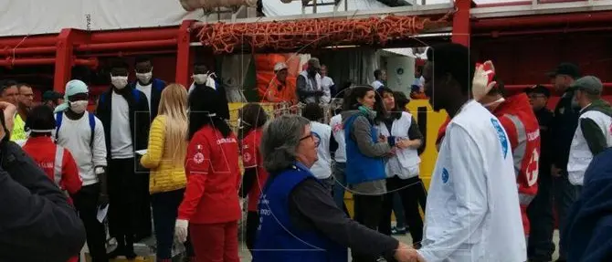 Sbarco di Pasqua a Reggio Calabria, giunti 649 migranti