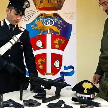 Armi e munizioni in un ovile: arrestato bracciante agricolo nel Reggino