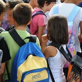 Non mandavano i figli a scuola: denunciati 22 genitori a Locri
