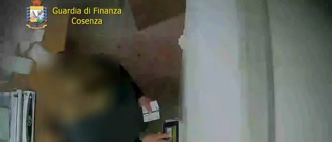 Furbetti del cartellino all’Asp di Cosenza: al via la sostituzione del personale sospeso
