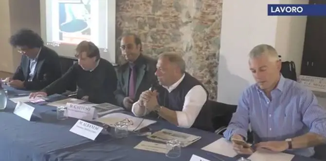 Morra a De Vincenti: «Del Porto si discute a Gioia non a Cosenza»