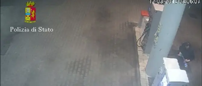 Intimidazioni, incendiò l’auto del parroco di Bocale a Reggio: arrestato