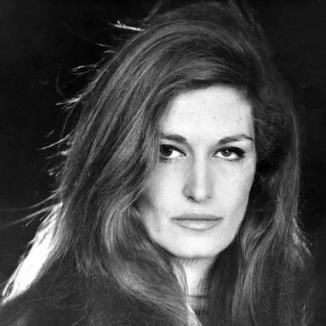 A trenta anni dalla scomparsa anche la Calabria ricorda Dalida