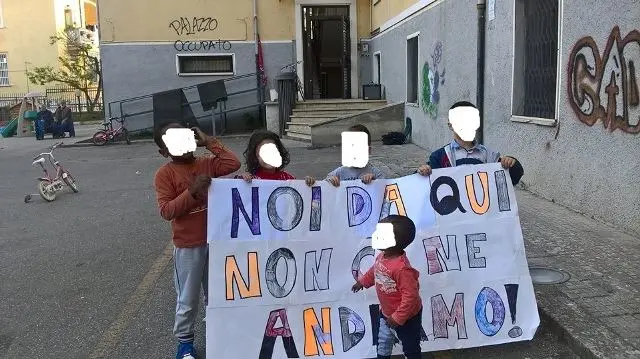 Cosenza, le anticipazioni giornalistiche fanno saltare lo sgombero in Via Savoia