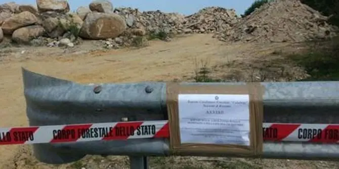 Campana: scoperta una discarica abusiva con rifiuti provenienti da attività di ristrutturazione