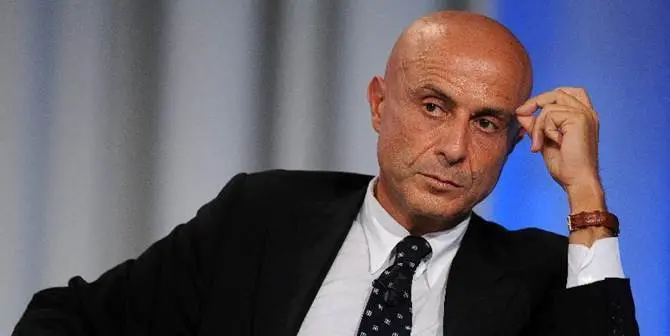 Operazione “Accoglienza” a Cosenza, Minniti: «Garantire trasparenza nella gestione dei centri per i migranti»