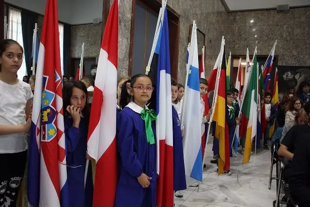 Festa dell'Europa, a Cosenza cerimonia dell'amministrazione comunale con le scuole