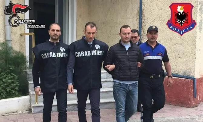 Arrestato dai Carabinieri di Locri in Albania il latitante internazionale Leonard Mucllari (VIDEO)