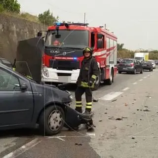 Incidente a Catanzaro, coinvolte tre auto