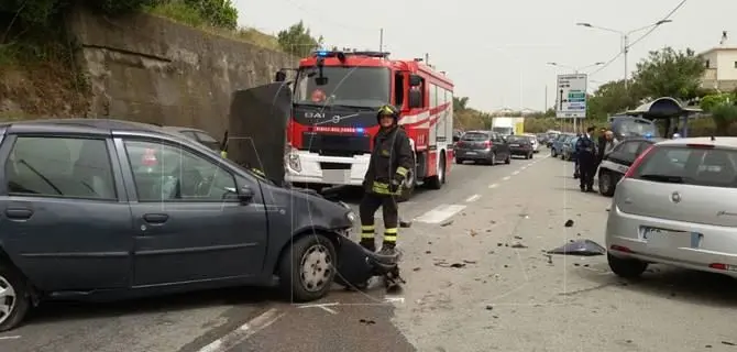 Incidente a Catanzaro, coinvolte tre auto