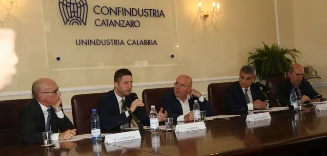 Catanzaro, stato di attuazione dei Por: incontro a Confindustria