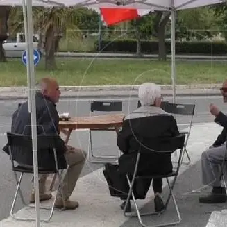 Secondo giorno di sit in all'ospedale di Lamezia, ma la città e la politica latitano