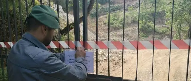 Cava in territorio con vincolo paesaggistico, deferiti 2 imprenditori nel Cosentino