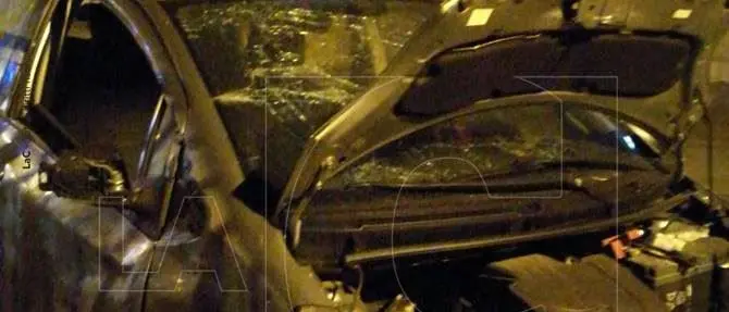 Esplode bomba contro un'auto a Lamezia, nessun ferito