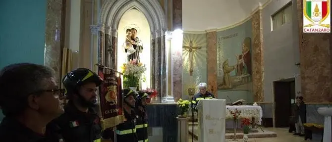 Catanzaro, i Vigili del fuoco celebrano la giornata “della memoria”