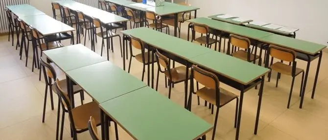 Prurito ed eritemi, disposta la chiusura della scuola di Botricello