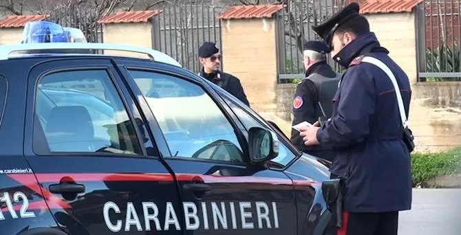 Cosenza, controlli dei carabinieri in alcune palazzine dell'Aterp