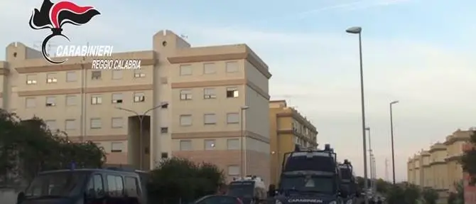 Reggio Calabria: armi e droga in appartamento sequestrato