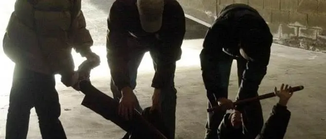 Parroco aggredito a Reggio, arrestato 25enne