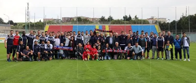 LEGA PRO | Vibonese-Catanzaro, è un coro unico: “Tutti allo stadio” (VIDEO)