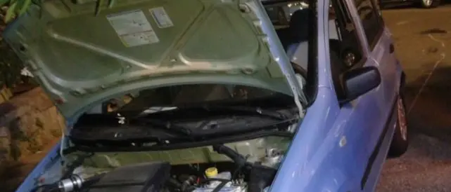 Catanzaro, auto finisce fuori strada in viale dei Bizantini