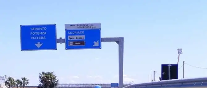 Statale 106: 25mila firme inviate al presidente Mattarella