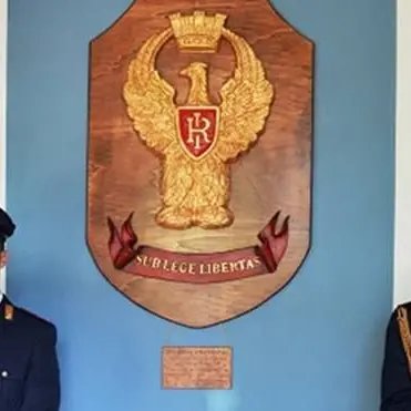 Questura di Vibo, il liceo “Colao” dona opera alla Polizia di Stato