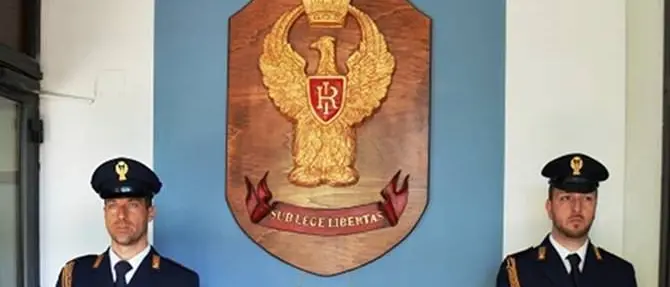 Questura di Vibo, il liceo “Colao” dona opera alla Polizia di Stato