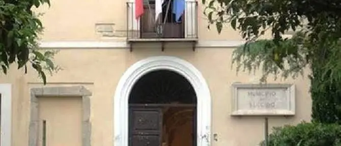 San Lucido, il sindaco dimissionario: «Stanno decretando la fine dei piccoli comuni»