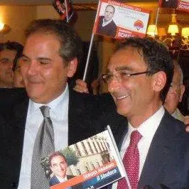 AMMINISTRATIVE A CATANZARO | Presunti rapporti con i clan: si ritira candidato a sostegno di Abramo