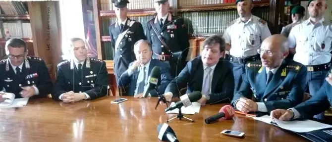 Vasta operazione antidroga nel Catanzarese, 13 indagati (NOMI-FOTO)