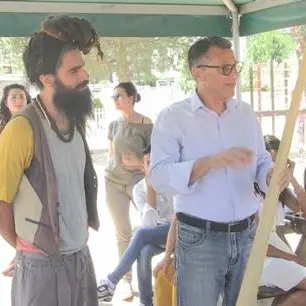 Gegè Telesforo a Cosenza per il progetto umanitario