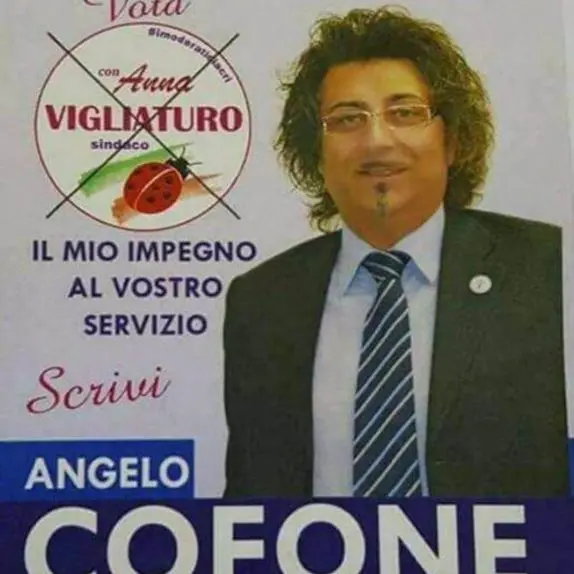 Acri, il comizio di Angelo Cofone spopola sul web (VIDEO)
