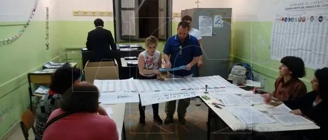 Exit poll a Catanzaro | Verso il ballottaggio Abramo-Ciconte