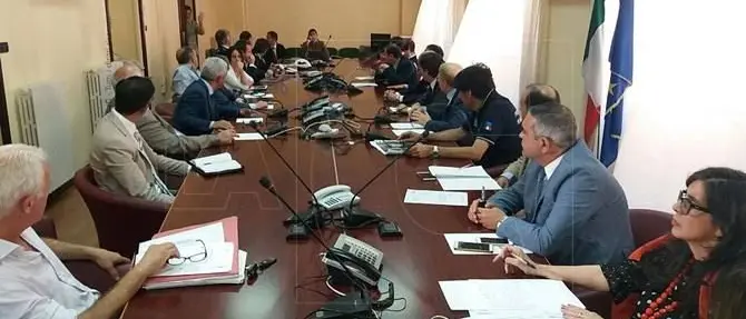 Incendio ex legnochimica di Rende, vertice in Prefettura