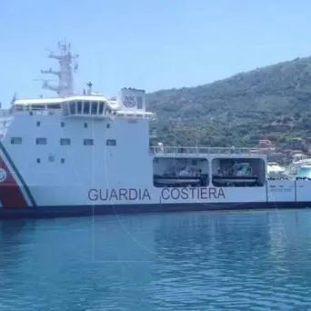 Vibo Marina, giunti al porto 1251 migranti e una salma
