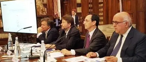 Armani annuncia: «Il 18 luglio chiuderanno tutti i cantieri dell'Autostrada del Mediterraneo»