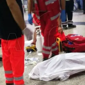 Lamezia, caos in Aeroporto. Morto un turista, malore per un altro passeggero