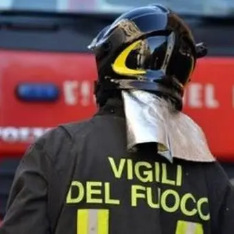 Incendio in un casolare nel Vibonese, donna muore intossicata dal fumo