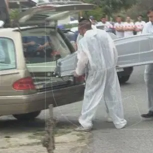 Omicidio-suicidio a Montalto, solo ieri la consegna della pistola