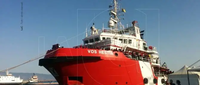 Migranti, nel Porto di Reggio Calabria sbarcano in 1065