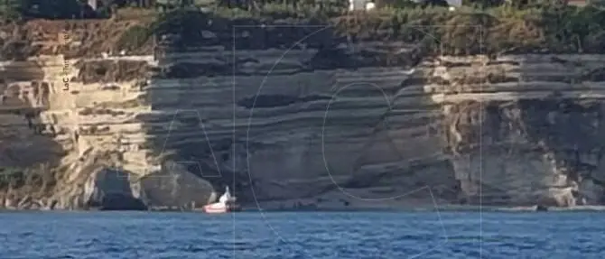 Ventinove migranti lasciati sulla spiaggia a Tropea, recuperati