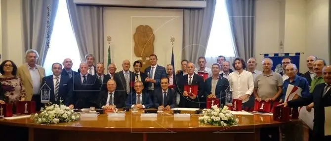 Catanzaro, fedeltà al lavoro: consegnati premi a imprenditori e dipendenti