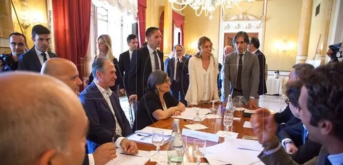 Il ministro Madia a Reggio: «Fiducia in Renzi, ma guardiamo a Pisapia»