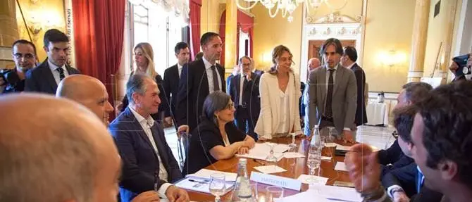 Il ministro Madia a Reggio: «Fiducia in Renzi, ma guardiamo a Pisapia»