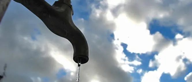 “Si continua a negare il Diritto all’acqua potabile ai cittadini di Lamezia”