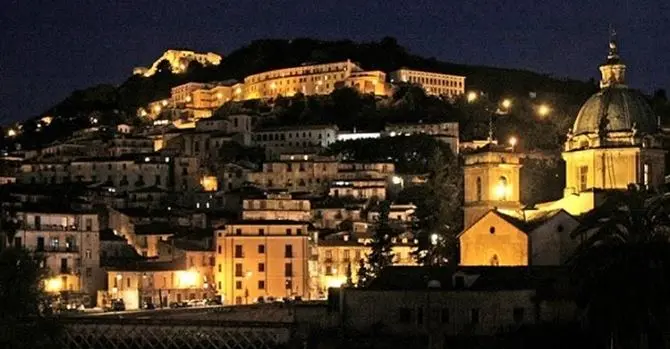 Cosenza da vivere… anche di notte (VIDEO)