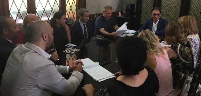 Catanzaro, prima riunione di giunta. Convocato consiglio straordinario