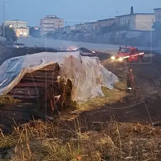 Catanzaro, incendio nel rione Fortuna (VIDEO)