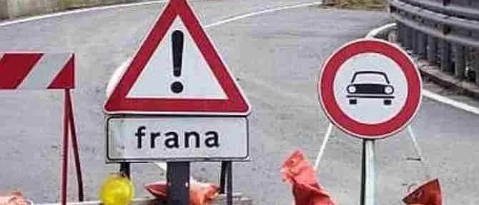 Frana tra Scilla e Bagnara, chiusa la statale 18